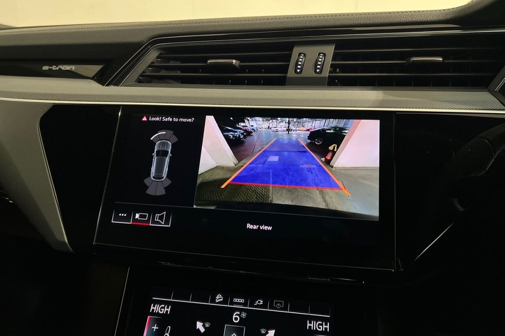 Used Audi Q8 2023 for sale - 77139496: Photo 16