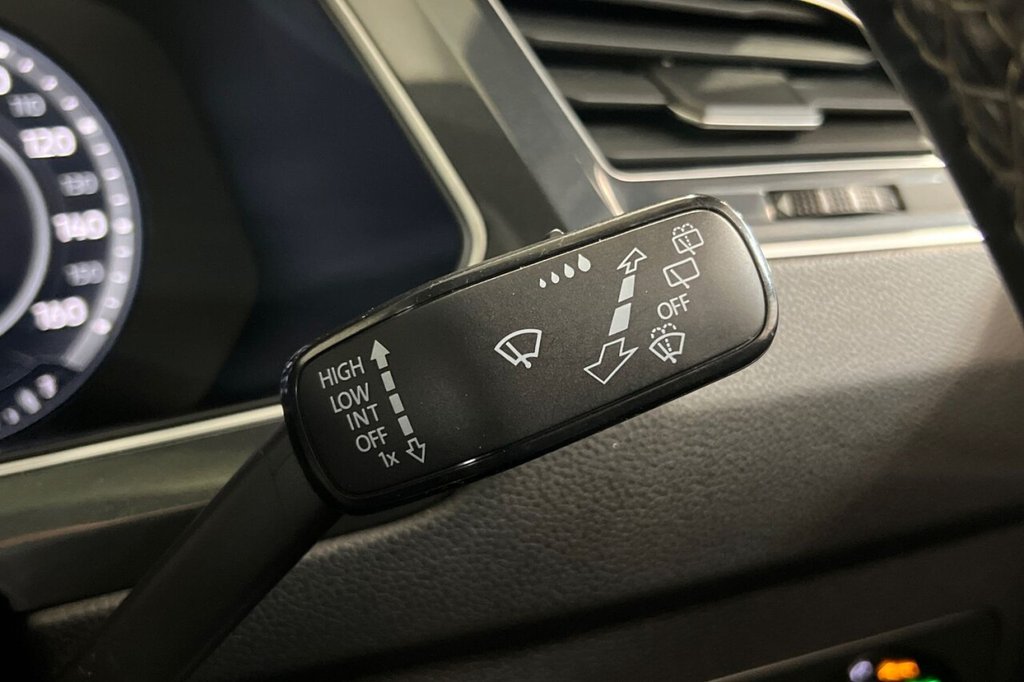 Used Volkswagen Tiguan 2018 for sale - 76999120: Photo 30