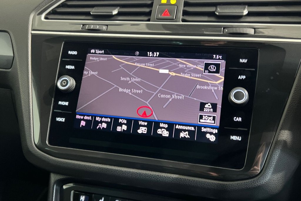 Used Volkswagen Tiguan 2018 for sale - 76999120: Photo 32