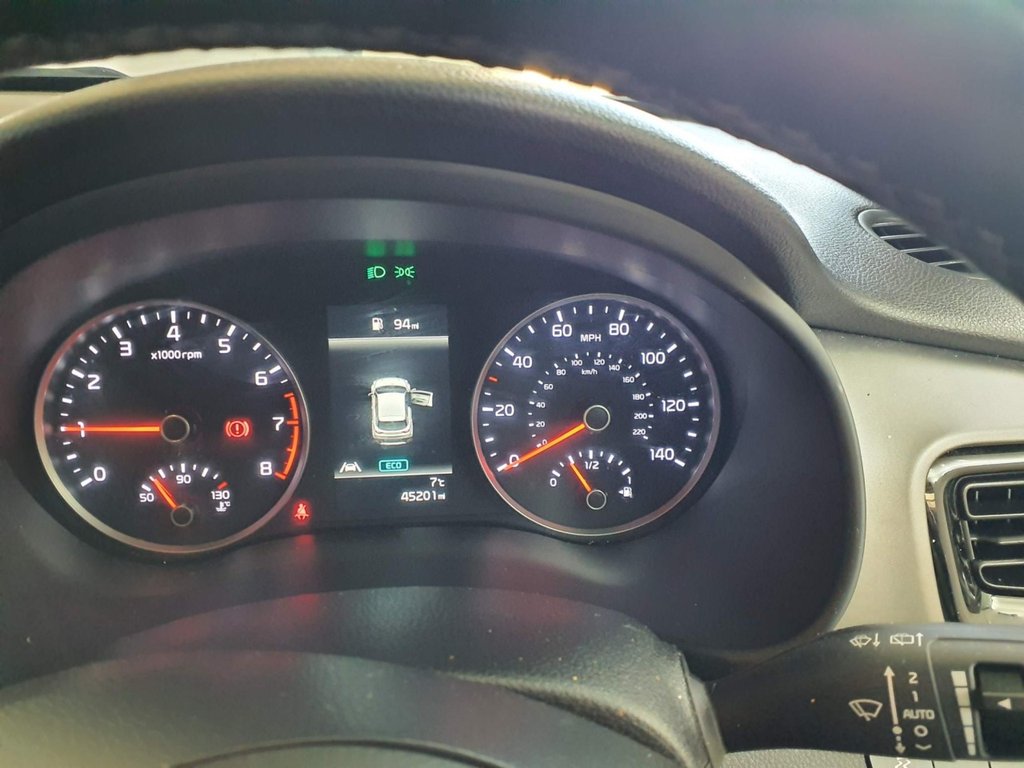 Used Kia Stonic 2023 for sale - 77966697: Photo 11