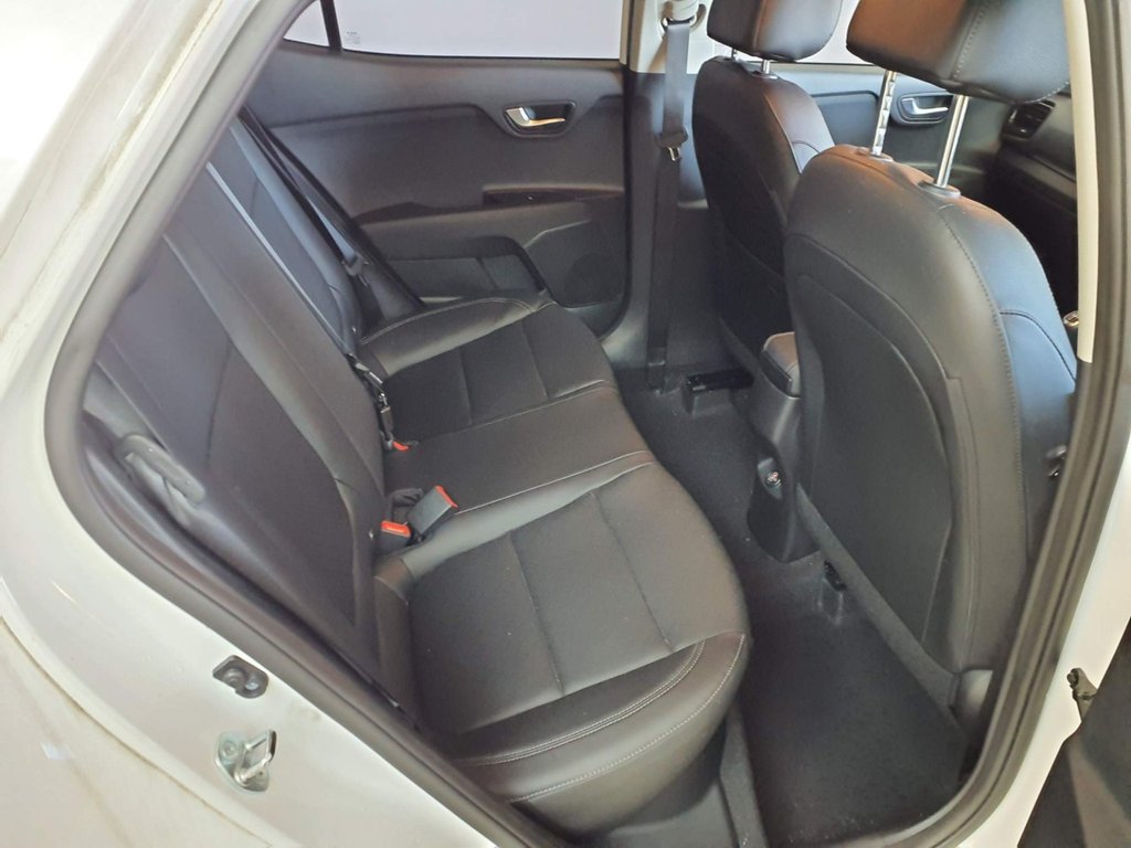 Used Kia Stonic 2023 for sale - 77966697: Photo 6