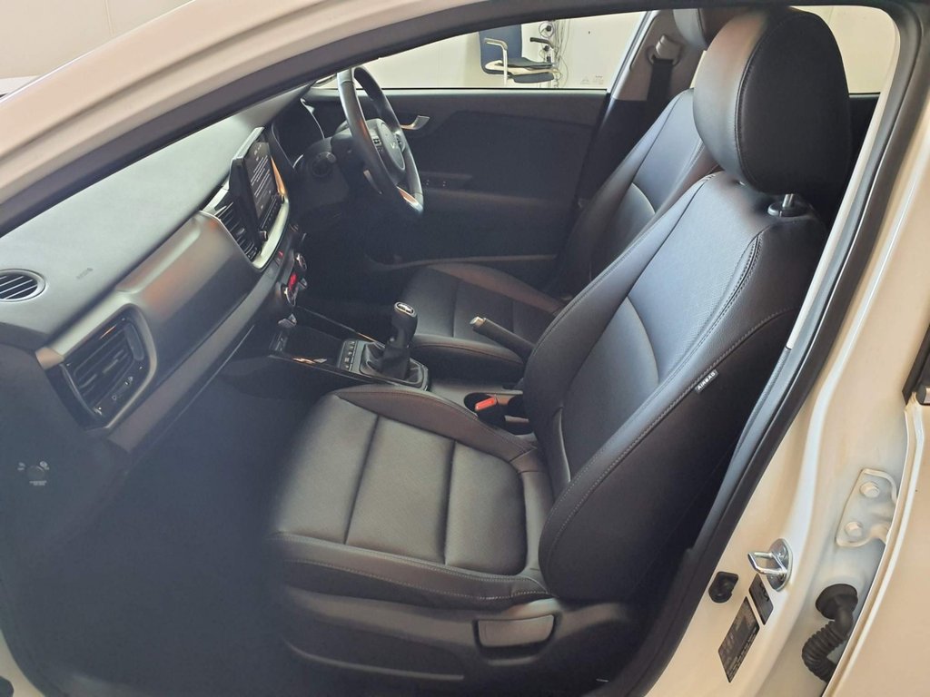 Used Kia Stonic 2023 for sale - 77966697: Photo 9