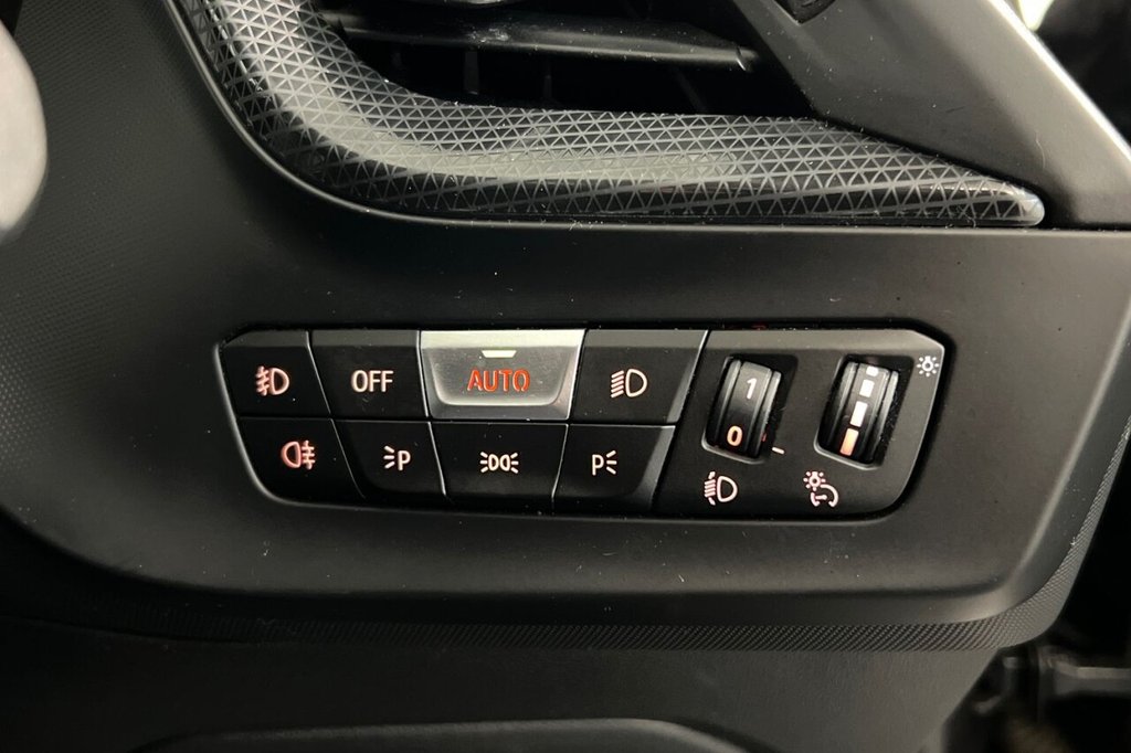 Used BMW 1 Series 2021 for sale - 76570030: Photo 40