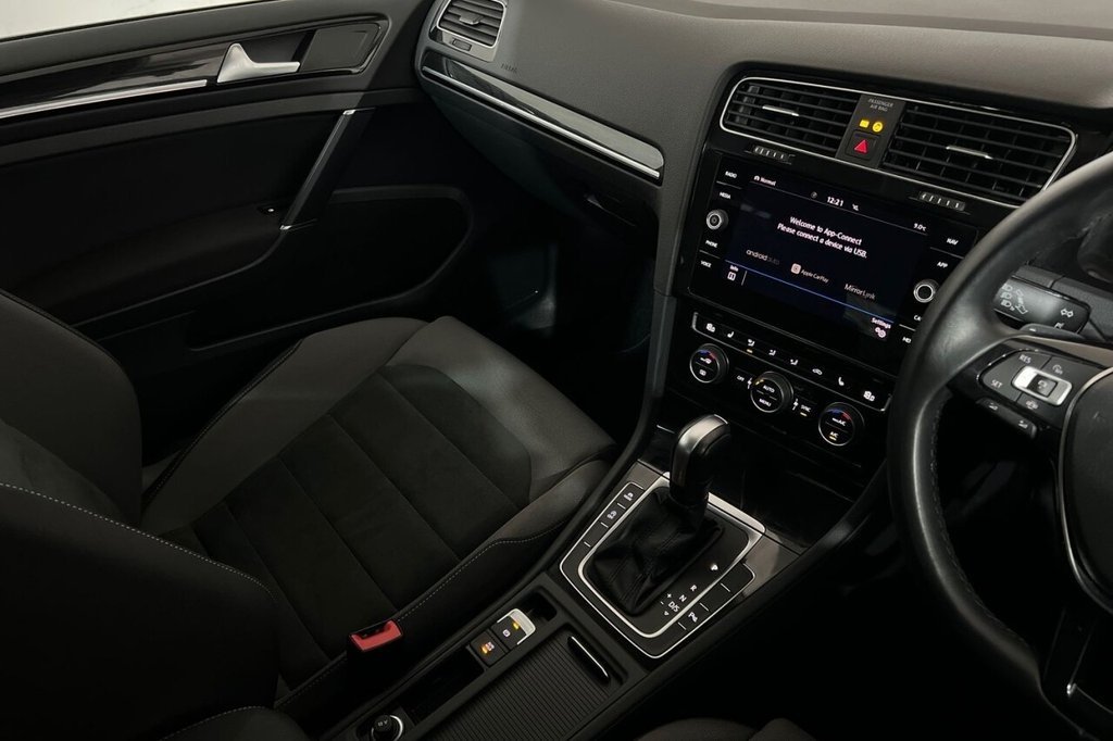 Used Volkswagen Golf 2019 for sale - 77480199: Photo 32