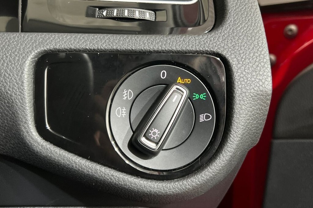 Used Volkswagen Golf 2019 for sale - 77480199: Photo 39