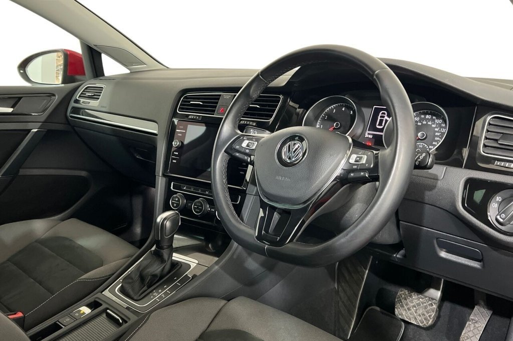 Used Volkswagen Golf 2019 for sale - 77480199: Photo 9
