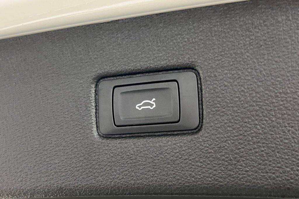 Used Audi Q7 2023 for sale - 76751402: Photo 45