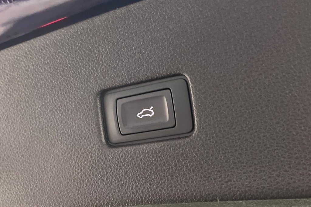 Used Audi Q8 2023 for sale - 77621327: Photo 48