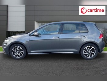 Used Volkswagen Golf 2020 for sale - 78357781: Photo
