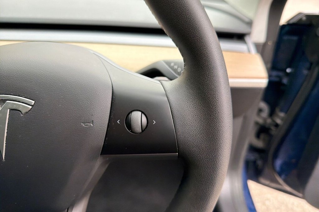 Used Tesla Model 3 2020 for sale - 77990824: Photo 32