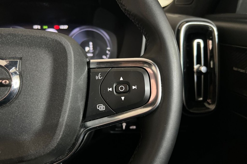 Used Volvo XC40 2023 for sale - 75966770: Photo 19