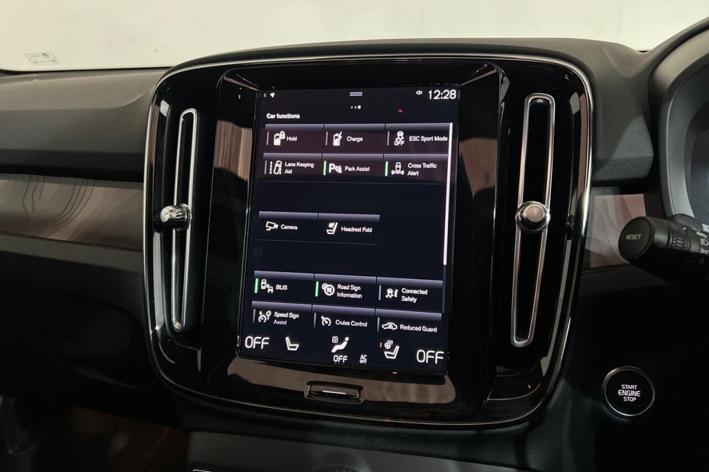 Used Volvo XC40 2023 for sale - 75966770: Photo 25