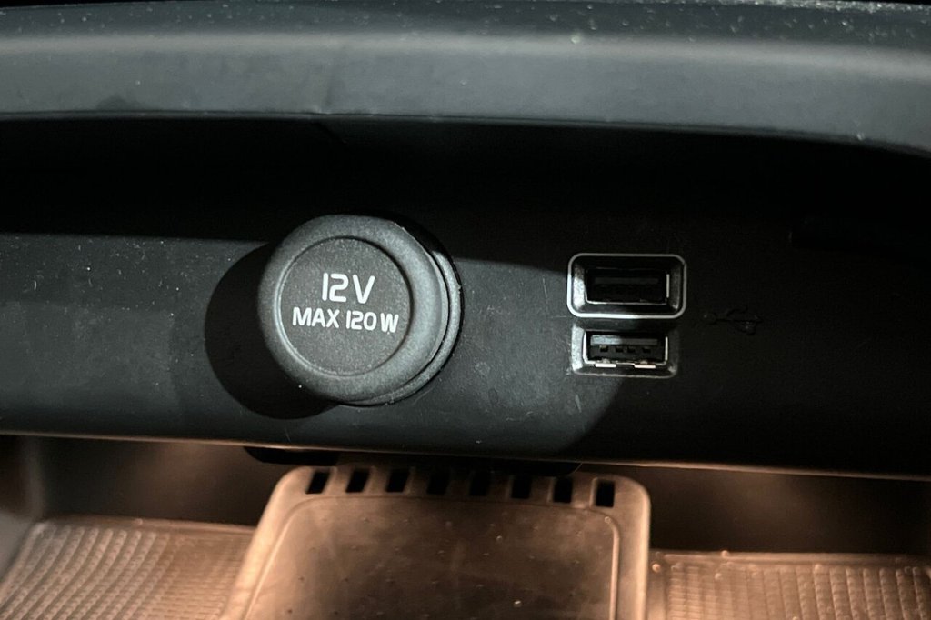 Used Volvo XC40 2023 for sale - 75966770: Photo 29