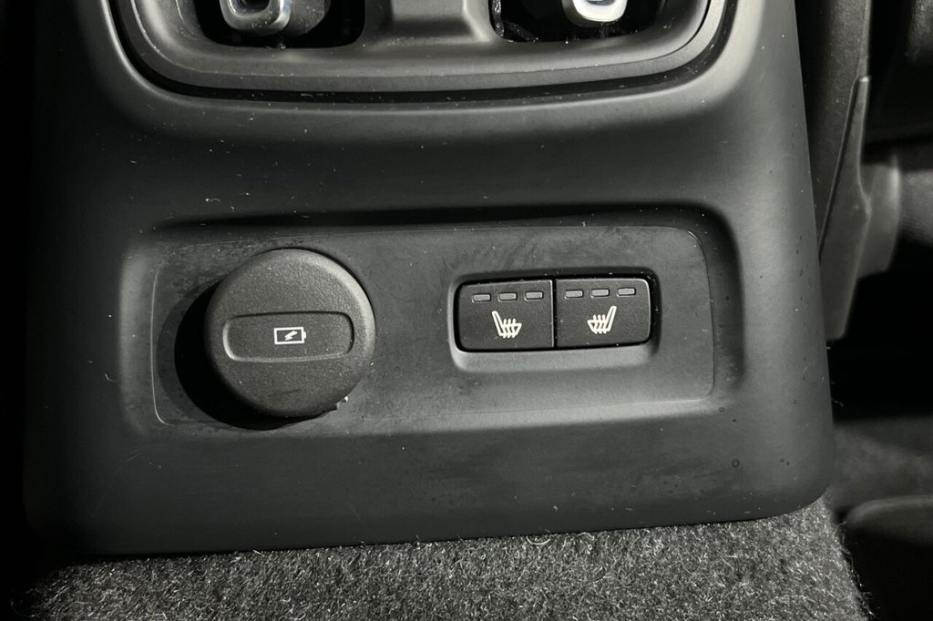 Used Volvo XC40 2023 for sale - 75966770: Photo 43