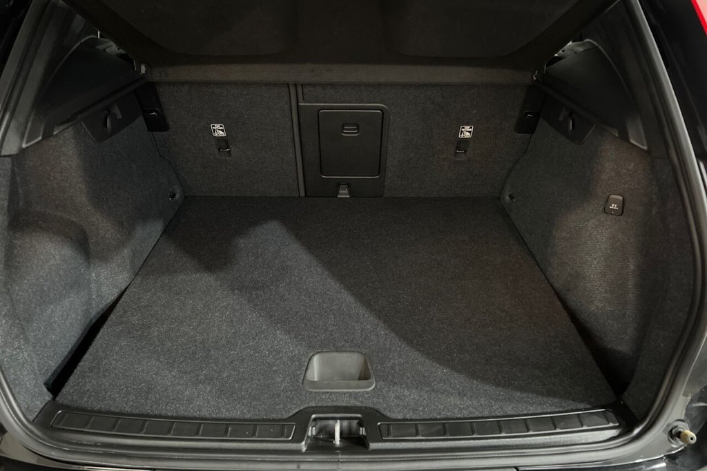 Used Volvo XC40 2023 for sale - 75966770: Photo 45