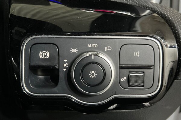 Used Mercedes-Benz A-Class 2021 for sale - 76039491: Photo 35