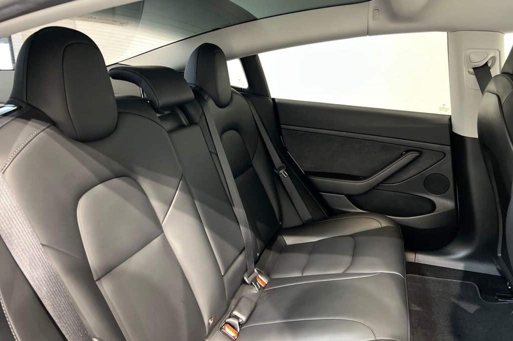 Used Tesla Model 3 2021 for sale - 76256362: Photo 26