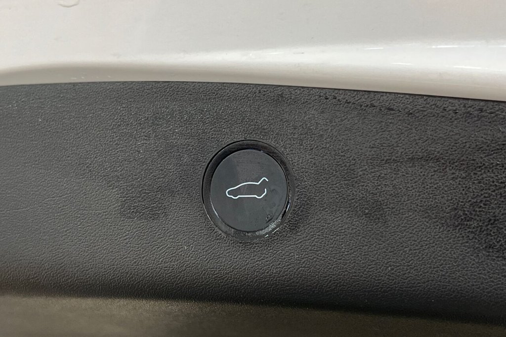 Used Tesla Model 3 2021 for sale - 76256362: Photo 35