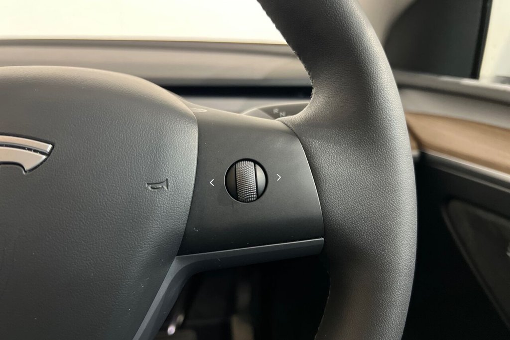 Used Tesla Model Y 2024 for sale - 77452096: Photo 27