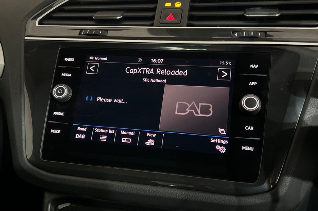 Used Volkswagen Tiguan 2019 for sale - 75765675: Photo 32