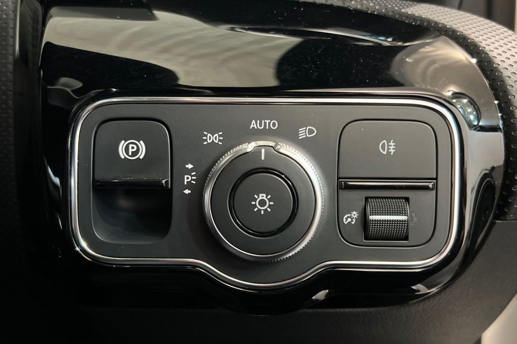 Used Mercedes-Benz A-Class 2019 for sale - 77990903: Photo 35