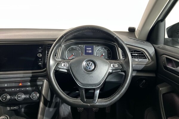 Used Volkswagen T-Roc 2019 for sale - 76132205: Photo 12