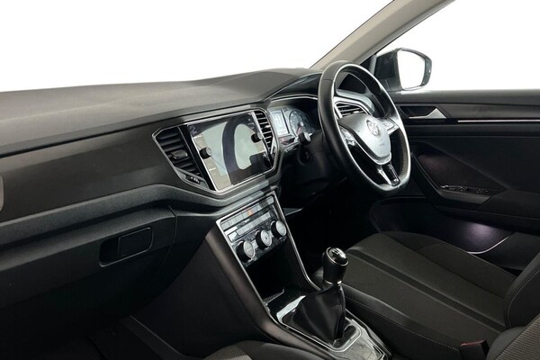Used Volkswagen T-Roc 2019 for sale - 76132205: Photo 9