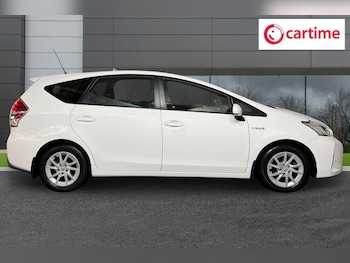 Used Toyota Prius+ 2020 for sale - 76322967: Photo 2