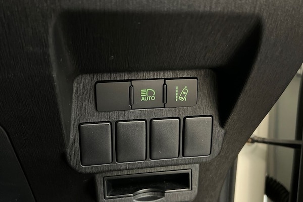 Used Toyota Prius+ 2020 for sale - 76322967: Photo 35