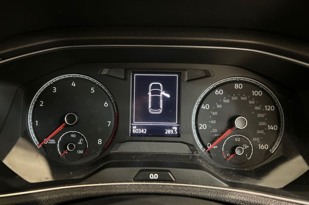 Used Volkswagen T-Roc 2018 for sale - 76654640: Photo 12