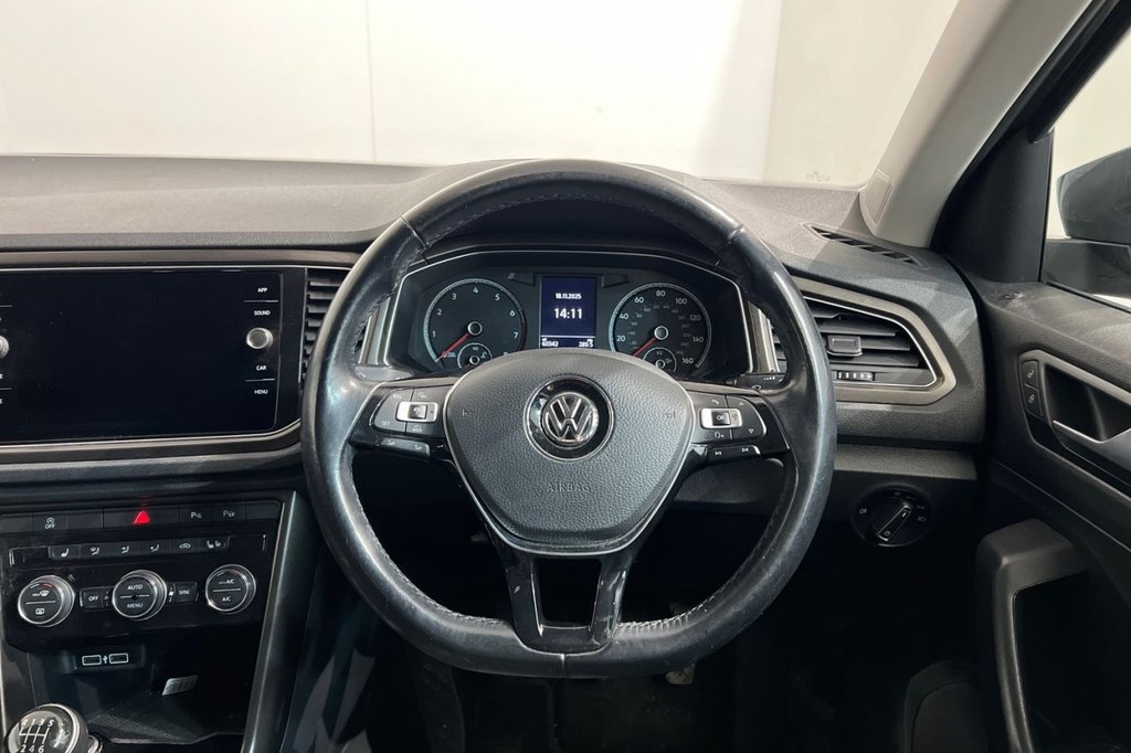 Used Volkswagen T-Roc 2018 for sale - 76654640: Photo 14