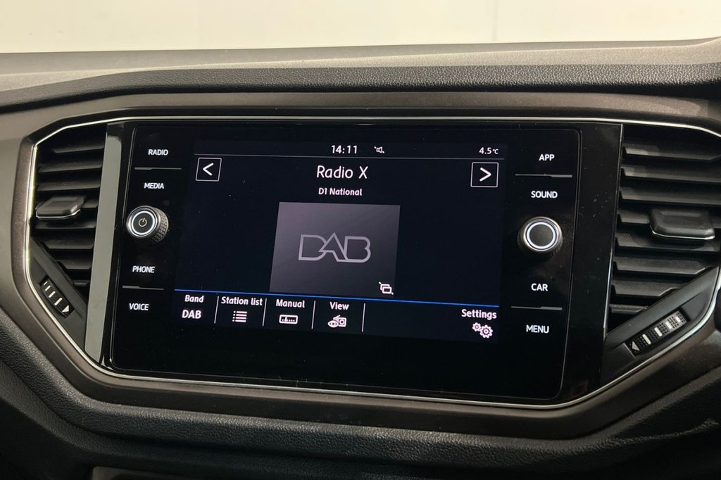 Used Volkswagen T-Roc 2018 for sale - 76654640: Photo 17