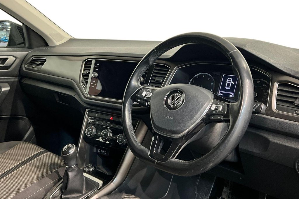 Used Volkswagen T-Roc 2018 for sale - 76654640: Photo 9