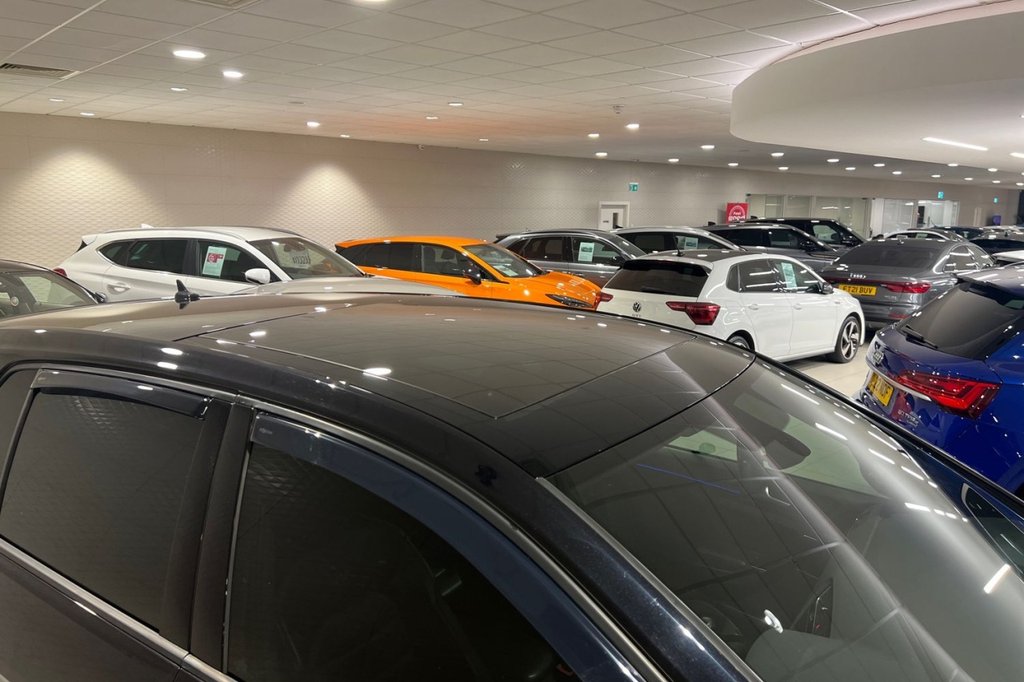 Used Volkswagen Golf 2014 for sale - 76900406: Photo 24