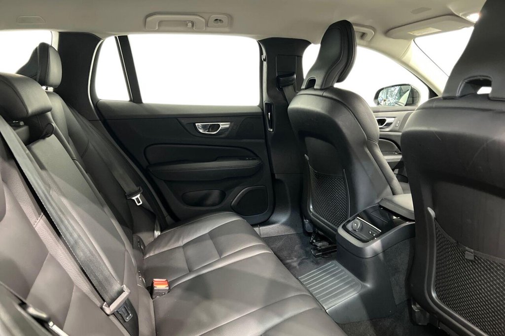 Used Volvo V60 2022 for sale - 77452170: Photo 10