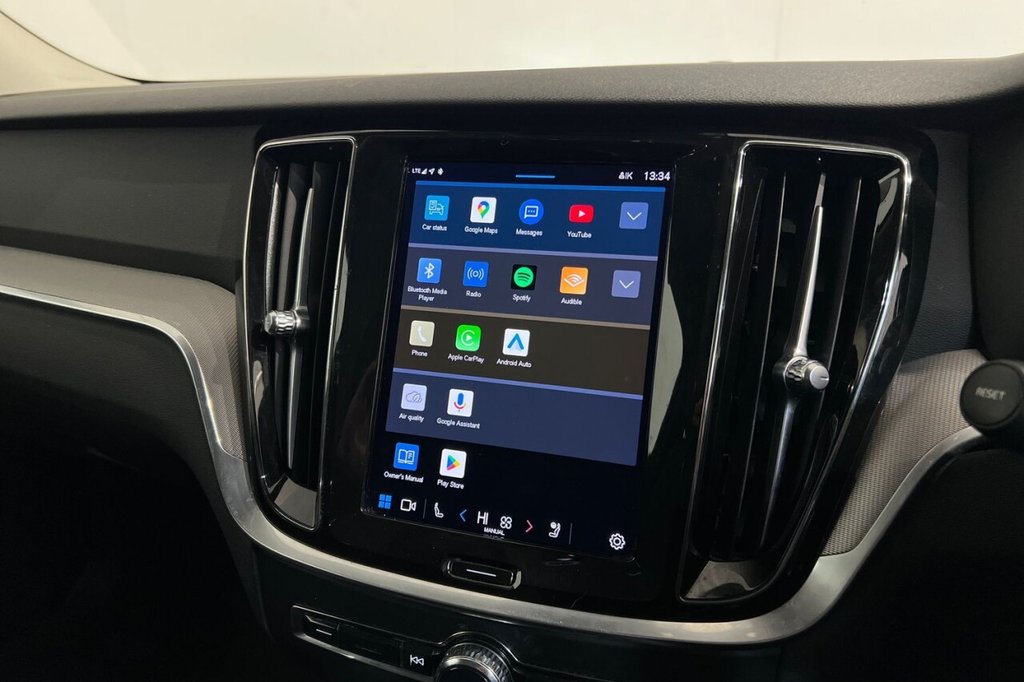 Used Volvo V60 2022 for sale - 77452170: Photo 31