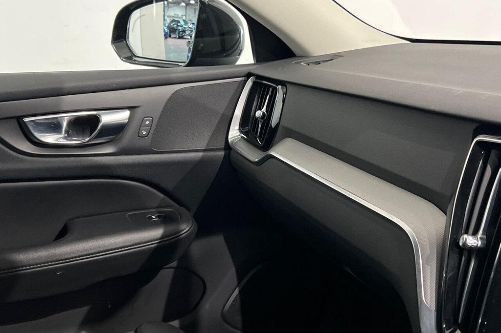 Used Volvo V60 2022 for sale - 77452170: Photo 35