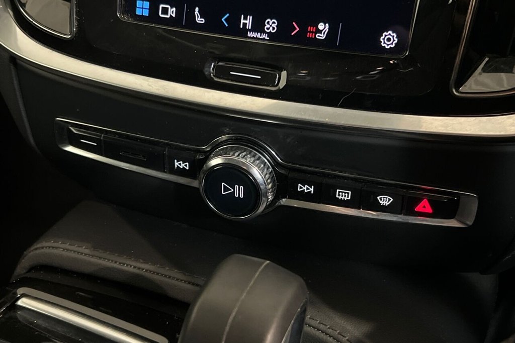 Used Volvo V60 2022 for sale - 77452170: Photo 36