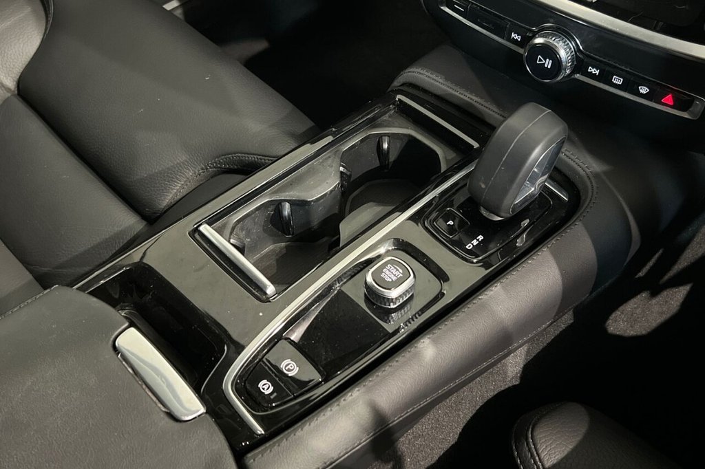 Used Volvo V60 2022 for sale - 77452170: Photo 37