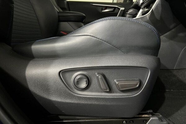 Used Toyota RAV4 2020 for sale - 75242771: Photo 24