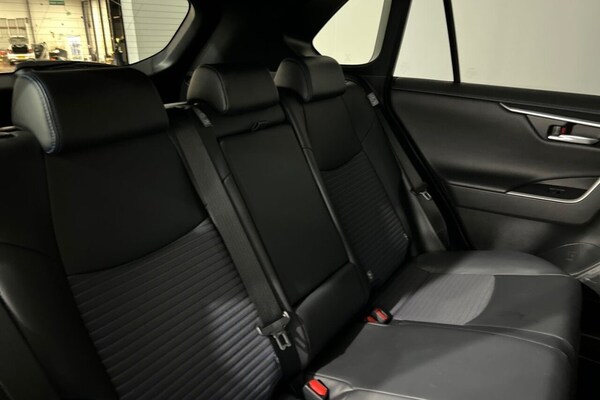 Used Toyota RAV4 2020 for sale - 75242771: Photo 25