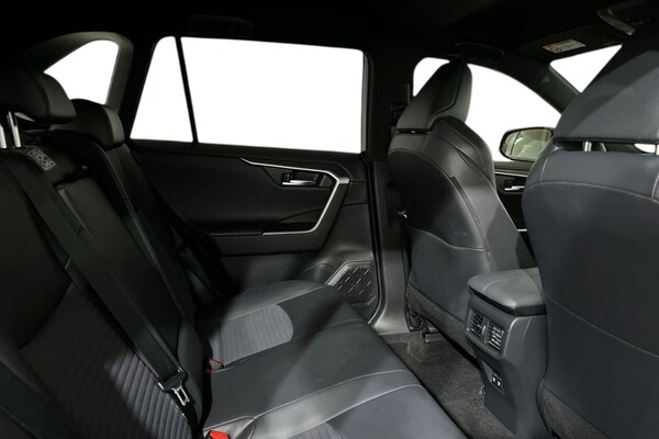 Used Toyota RAV4 2020 for sale - 75242771: Photo 9