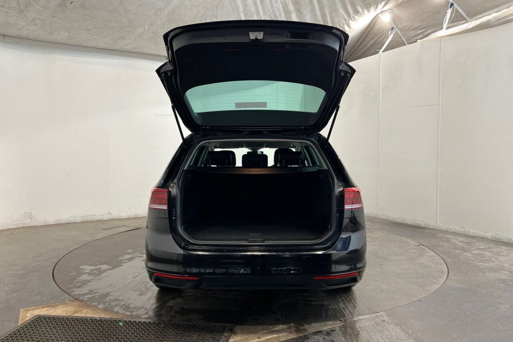 Used Volkswagen Passat 2023 for sale - 78044086: Photo 42