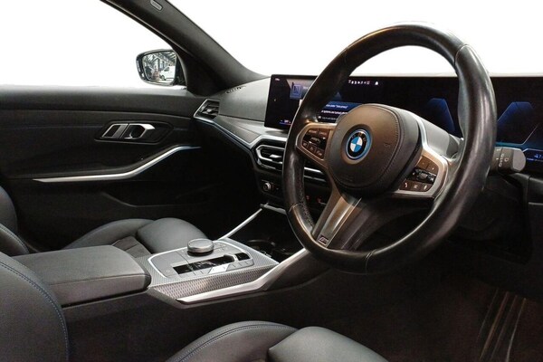 Used BMW 3 Series 2022 for sale - 76074081: Photo 9