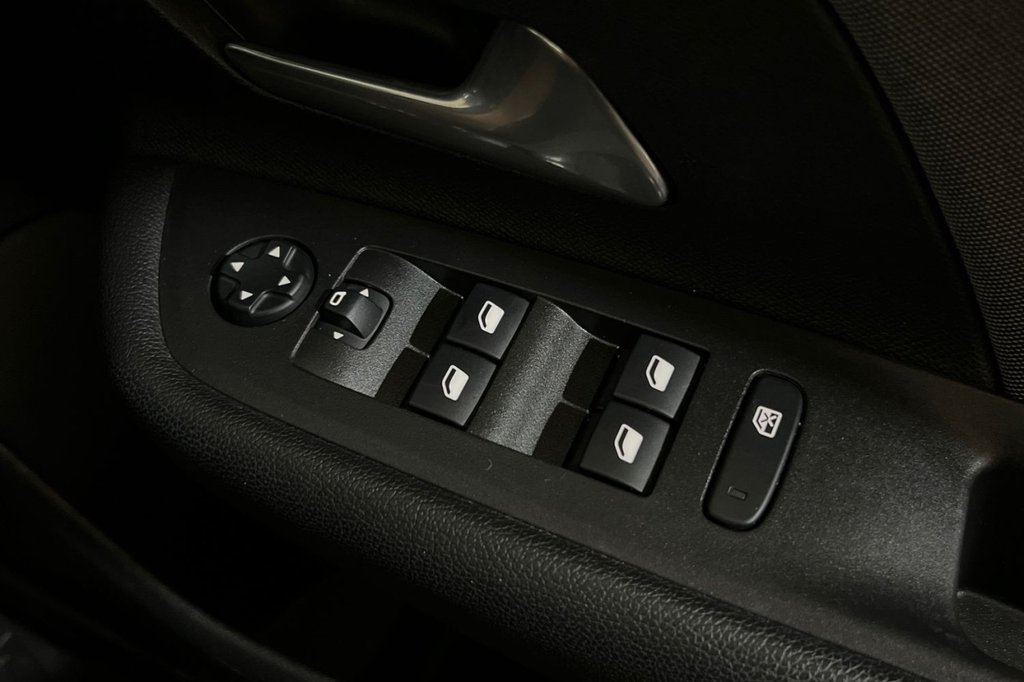 Used Vauxhall Mokka Electric 2021 for sale - 76773004: Photo 37