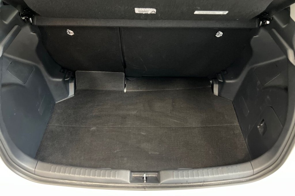 Used Toyota Yaris 2023 for sale - 75966823: Photo 38