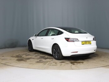 Used Tesla Model 3 2019 for sale - 77667782: Photo