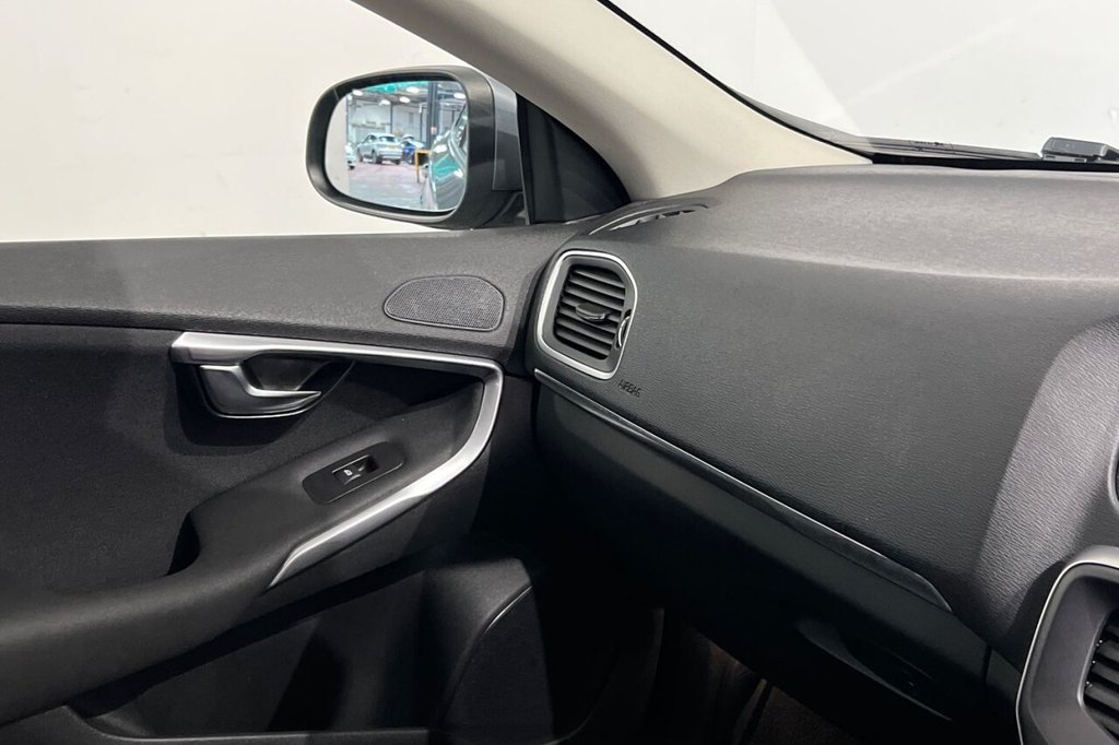 Used Volvo V40 2019 for sale - 77408444: Photo 34