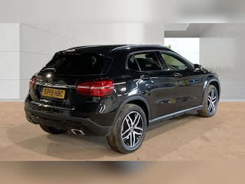 Used Mercedes-Benz GLA 2019 for sale - 79659360: Photo