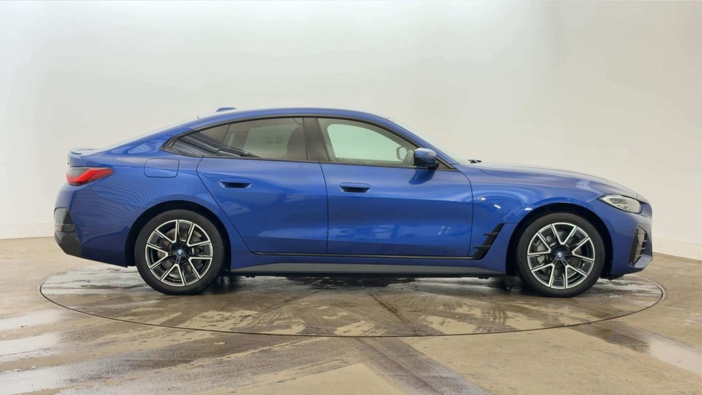 Used BMW i4 2022 for sale - 77218611: Photo 2